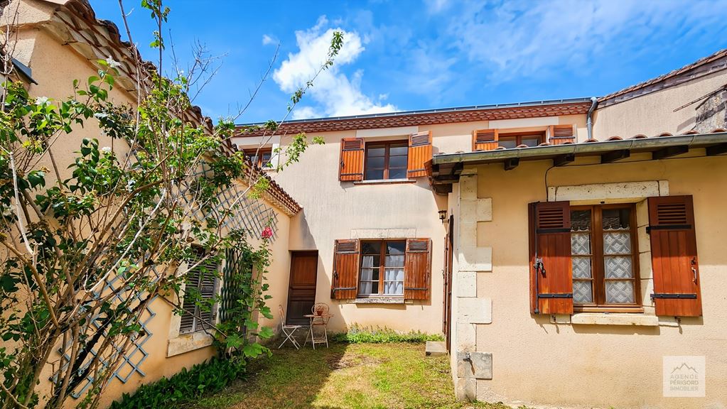 Maison de village NEUVIC (24190) AGENCE PERIGORD IMMOBILIER